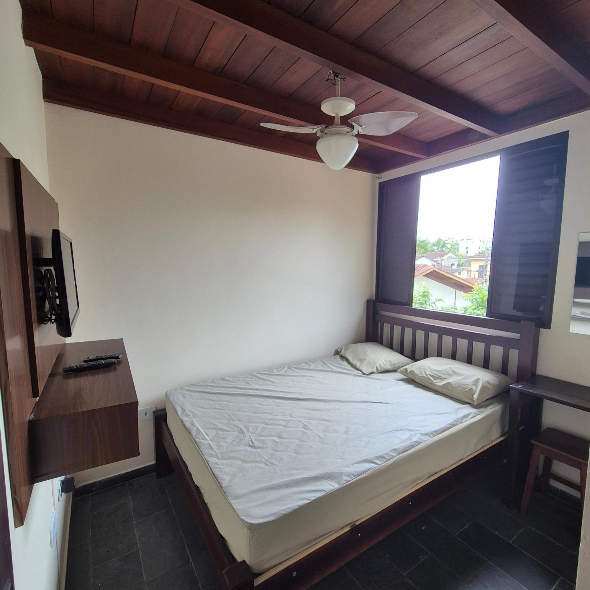 Casa 7 Em Ubatuba No Centro Condominio Com Piscina E Churrasqueira Екстер'єр фото